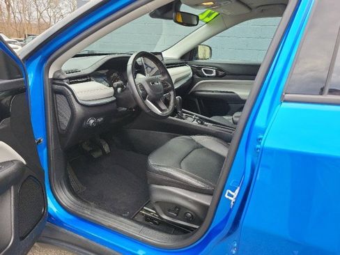 Used 2022 Jeep Compass Limited AWD/4WD image 7