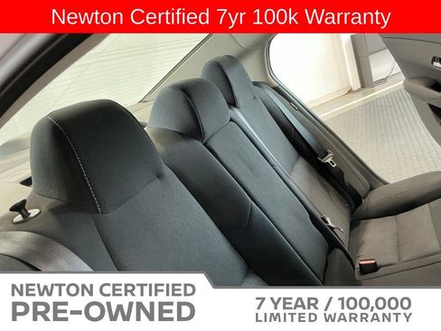 Used 2022 Nissan Sentra SV FWD image 16
