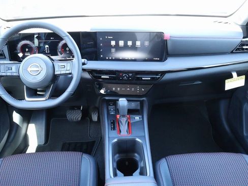 New 2026 Nissan Kicks SR w/ Cold Weather Package image 6