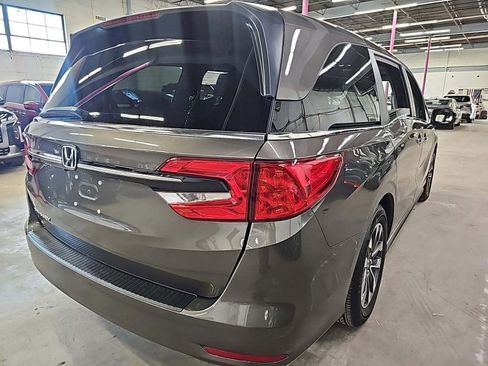 Used 2023 Honda Odyssey EX-L image 3