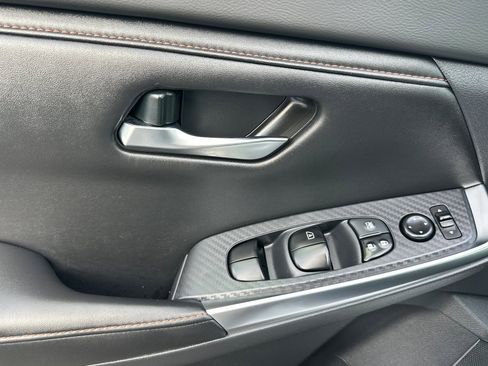 Used 2022 Nissan Sentra SR w/ Midnight Edition image 11