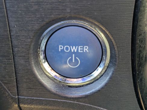 Used 2017 Toyota Prius C Three image 21