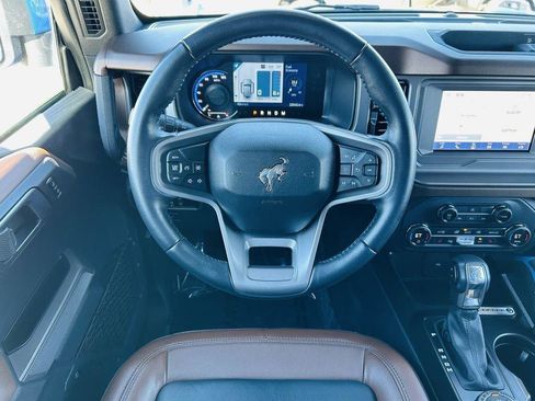 Used 2023 Ford Bronco Outer Banks image 14