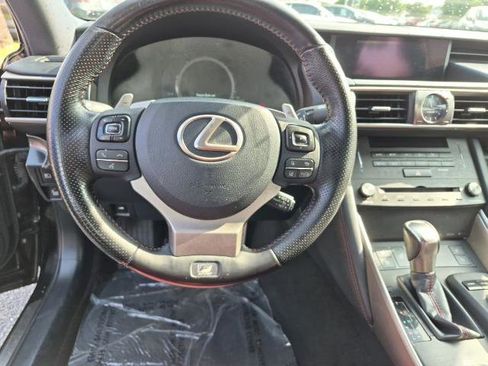 Used 2019 Lexus IS 300 F Sport w/ F Sport Package RWD image 10
