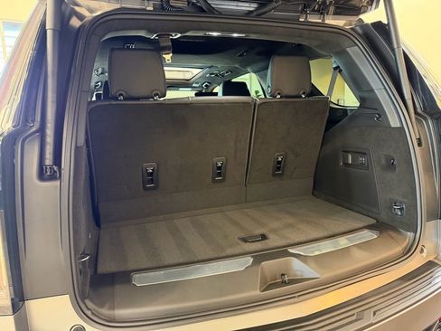 New 2026 Cadillac Escalade V image 8