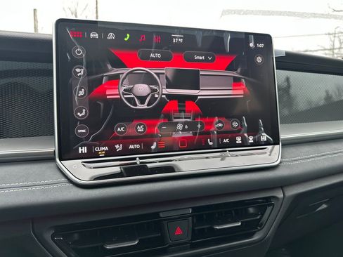 New 2026 Volkswagen Tiguan SE image 11