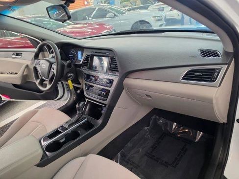 Used 2017 Hyundai Sonata ECO FWD image 8