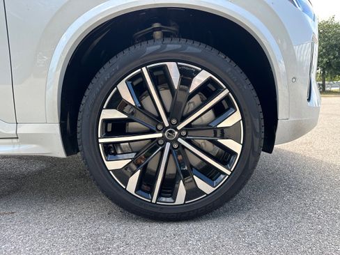 New 2026 Volvo XC90 B5 Plus image 7