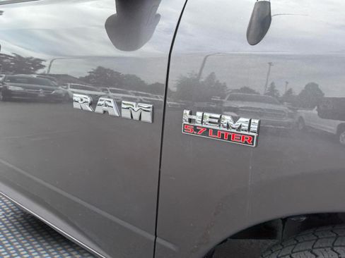 Used 2014 RAM 1500 ST w/ SXT Appearance Group RWD image 9