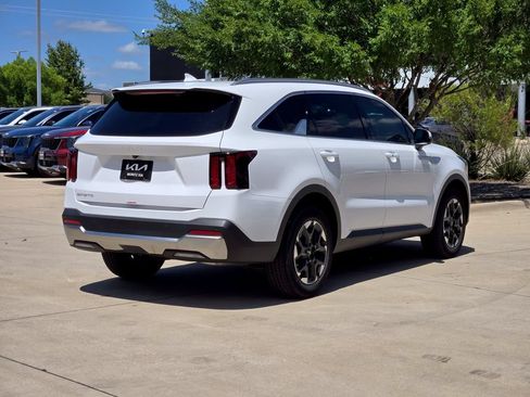 New 2026 Kia Sorento S w/ S Panoramic Sunroof Package FWD image 4