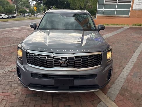 Used 2020 Kia Telluride S w/ S 8 Passenger Seating Package AWD/4WD image 8