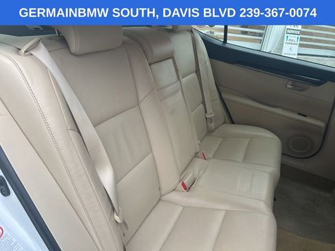 Used 2013 Lexus ES 350 w/ Luxury Pkg FWD image 25