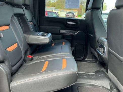 Used 2021 GMC Sierra 2500 AT4 w/ AT4 Premium Plus Package AWD/4WD image 13