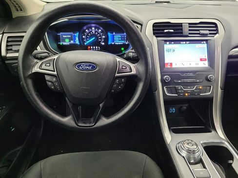 Used 2019 Ford Fusion SE image 22