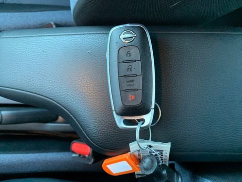 Used 2025 Nissan Versa SV w/ Trunk Package FWD image 9