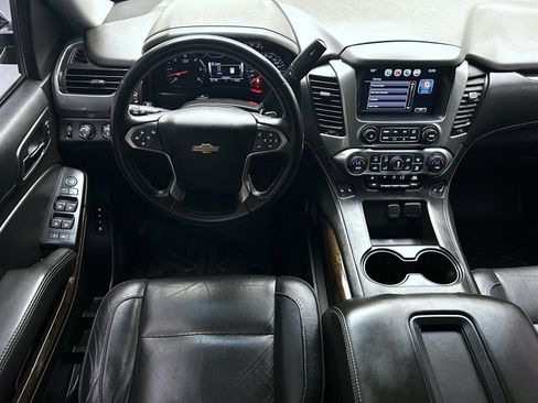 Used 2018 Chevrolet Suburban LT image 14