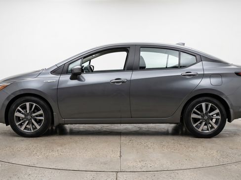 Used 2025 Nissan Versa SV FWD image 5