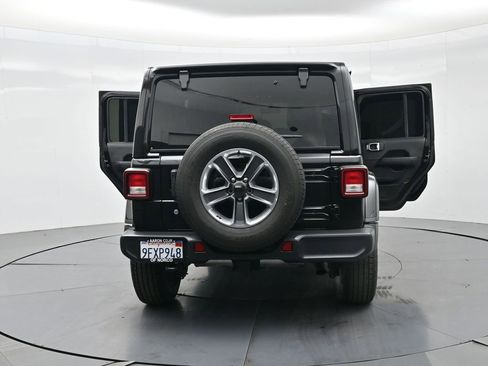 Used 2020 Jeep Wrangler Unlimited Sahara image 43