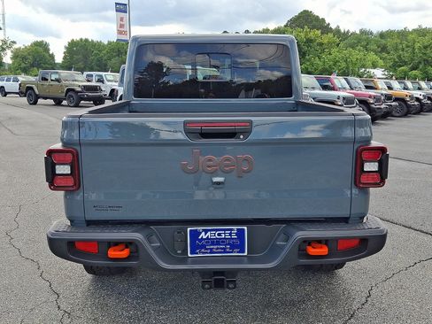 New 2026 Jeep Gladiator Mojave w/ Safety Group AWD/4WD image 5