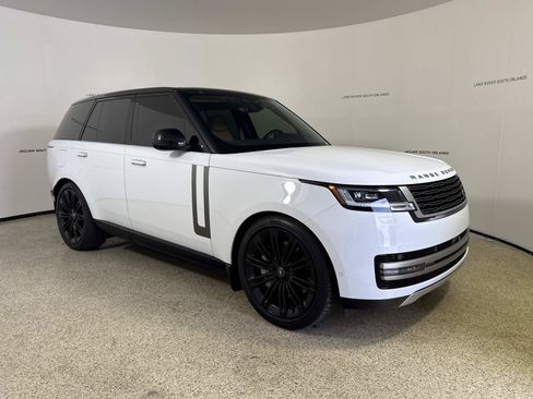 Used 2025 Land Rover Range Rover SE AWD/4WD image 7