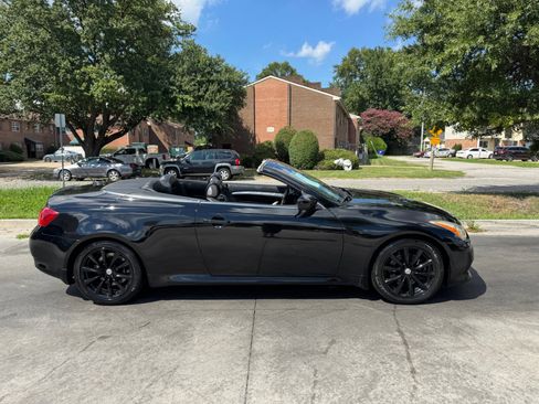 Used 2013 INFINITI G37 Sport w/ Premium Pkg image 3