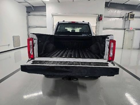 Used 2023 Ford F250 XL w/ FX4 Off-Road Package AWD/4WD image 9