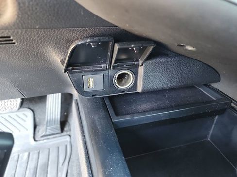 Used 2020 Toyota Camry LE image 17