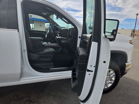 Used 2024 Chevrolet Silverado 2500 LTZ w/ LTZ Convenience Package AWD/4WD image 24