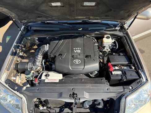 Used 2005 Toyota 4Runner Limited AWD/4WD image 40
