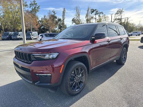 New 2025 Jeep Grand Cherokee L Limited w/ Trailer Tow Package image 7