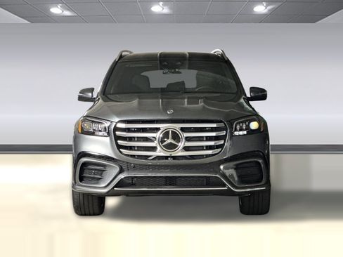 Used 2025 Mercedes-Benz GLS 450 4MATIC image 6