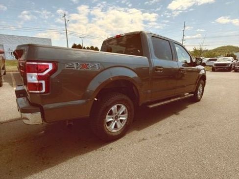 Used 2018 Ford F150 XLT AWD/4WD image 4