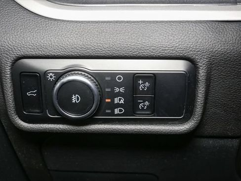 Used 2023 Ford Explorer XLT w/ Equipment Group 202A AWD/4WD image 36