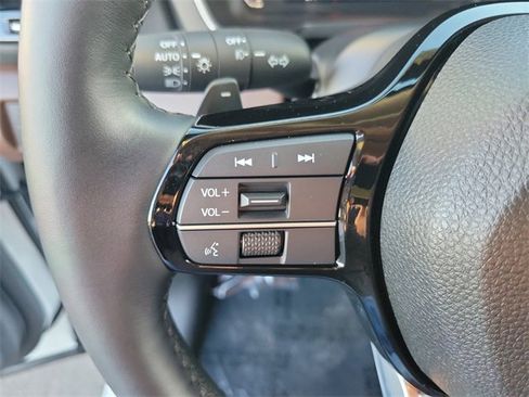 Certified 2025 Honda Pilot Elite image 26