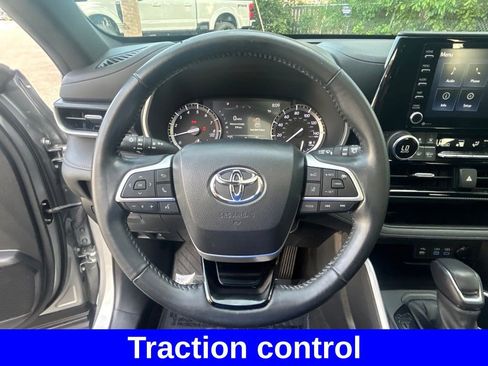 Used 2022 Toyota Highlander XSE image 15