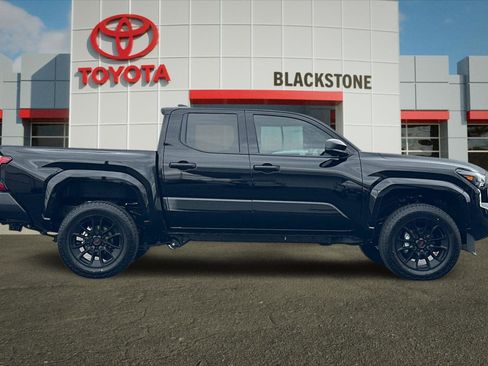 Used 2026 Toyota Tacoma SR AWD/4WD image 2