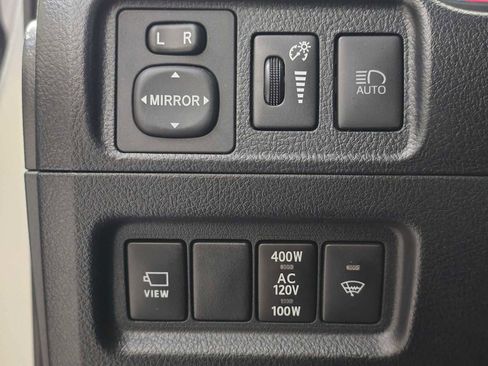 Used 2022 Toyota 4Runner Limited AWD/4WD image 18