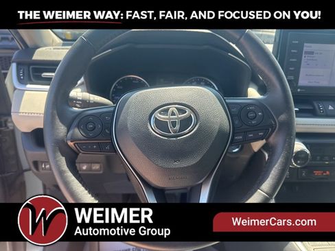 Used 2021 Toyota RAV4 XLE Premium AWD/4WD image 36