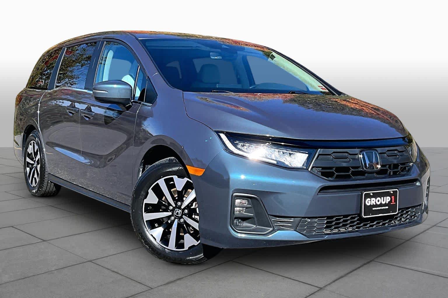 Used 2025 Honda Odyssey EX-L image 3