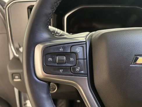 Used 2025 Chevrolet Silverado 2500 LTZ w/ LTZ Convenience Package AWD/4WD image 18