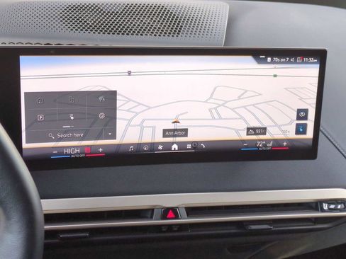 Used 2025 BMW iX xDrive50 image 29