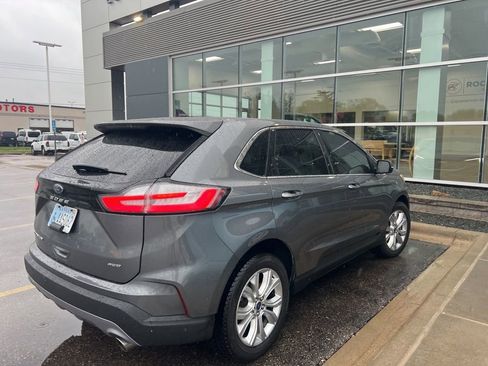 Used 2022 Ford Edge Titanium AWD/4WD image 2