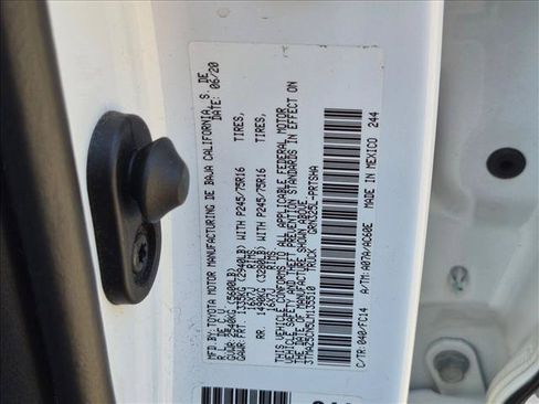 Used 2020 Toyota Tacoma SR5 RWD image 23