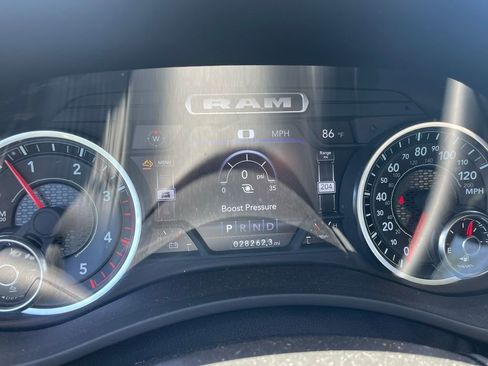 Used 2024 RAM 2500 Laramie AWD/4WD image 17