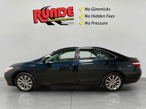 Used 2016 Toyota Camry XLE image 2