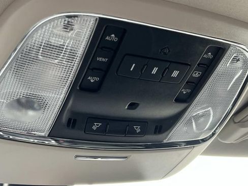 Used 2022 Chrysler 300 Touring L w/ Popular Equipment Group AWD/4WD image 31