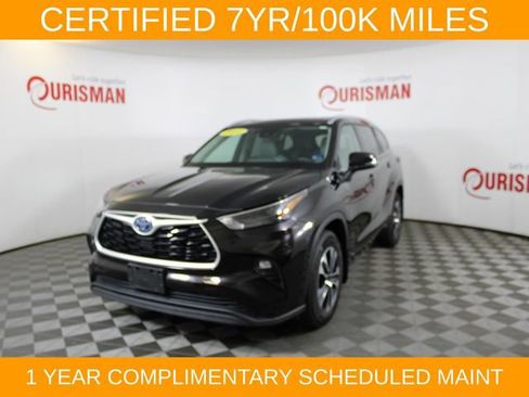 Used 2022 Toyota Highlander XLE AWD/4WD image 2