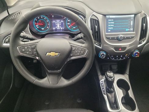Used 2017 Chevrolet Cruze LT w/ Convenience Package image 22