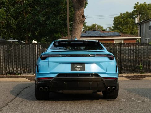 Used 2024 Lamborghini Urus Performante AWD/4WD image 11