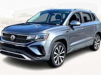 Used 2024 Volkswagen Taos SE video 1